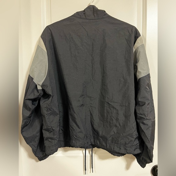 VINTAGE NIKE WOMENS CROP WINDBREAKER - Picture 5 of 5